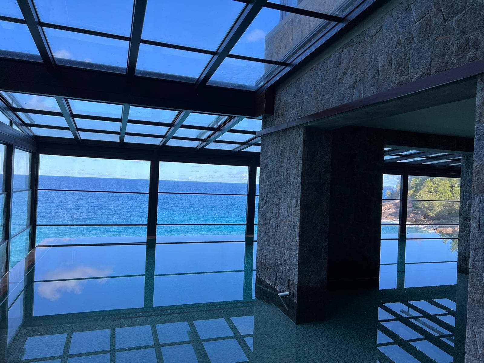 Up/Down Panoramic Windows